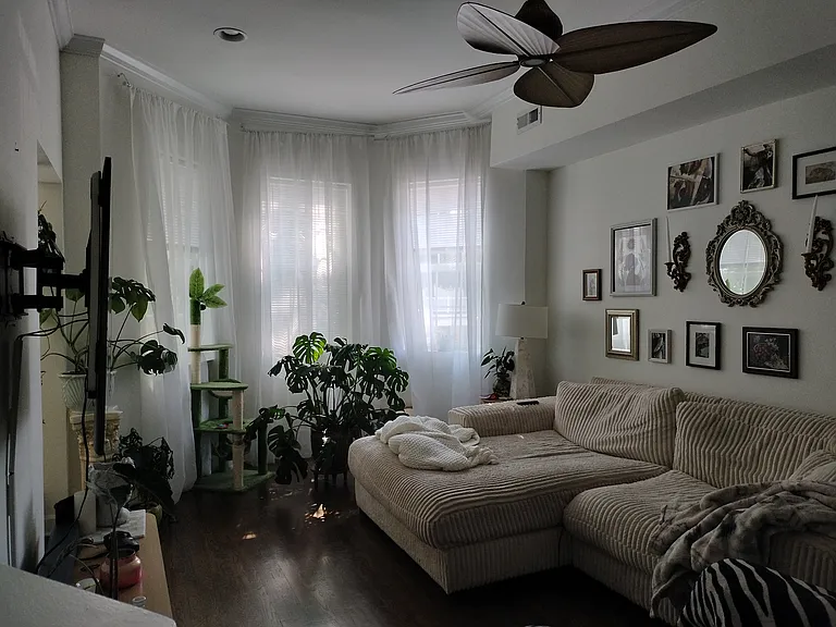 3046 N Leavitt St #2 — Photo 8