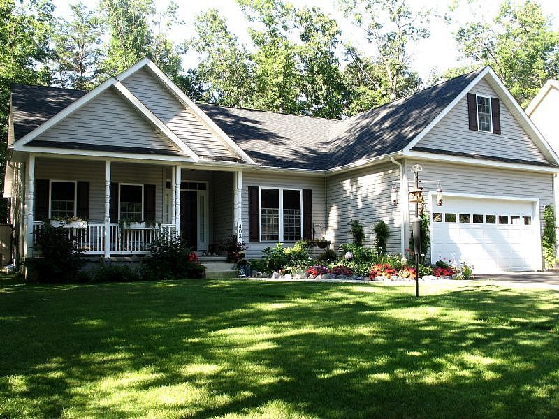 1st image of 402 Northwood Cir