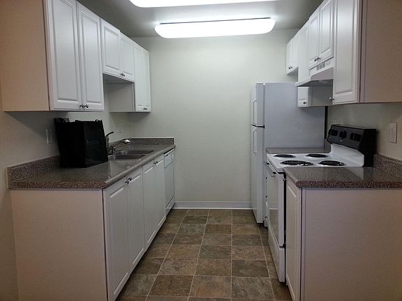 2nd image of 18780 NE 61st Way #Ii2070