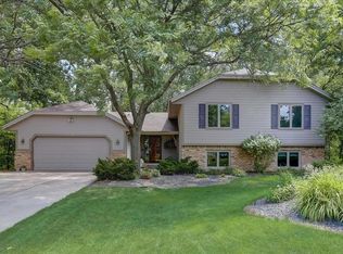 1588 Norwood Dr, Eagan, MN 55122