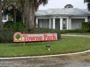 802 SE Central Pkwy APT 11, Stuart, FL 34994