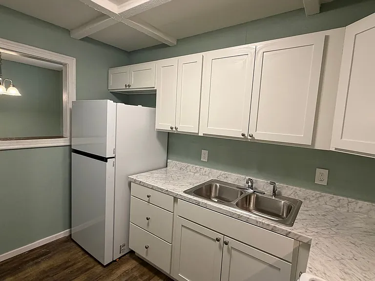 218 E 1st Ct #C — Photo 11