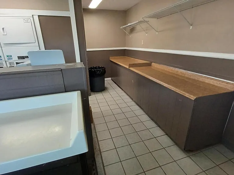 280 Ulster Ln — Photo 26