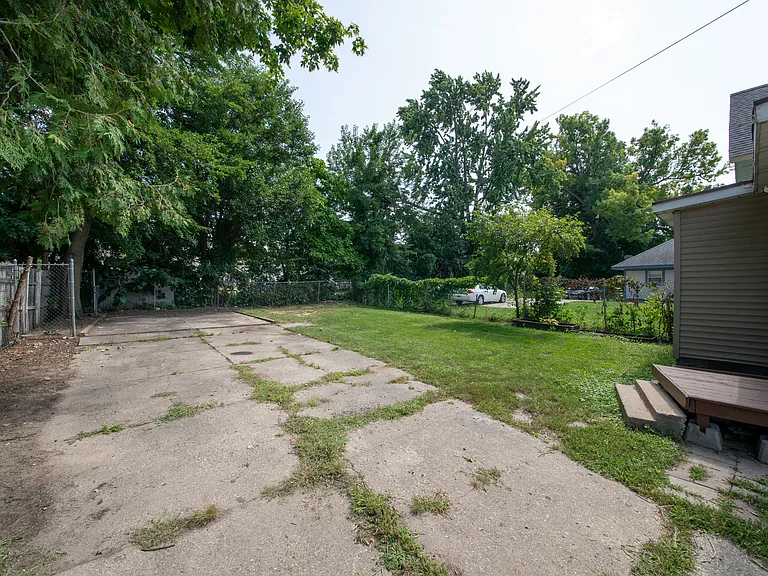 1130 Lafayette Ave SE — Photo 40