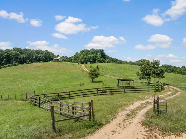 201 Hopper Club Rd, Russellville, AL 35653