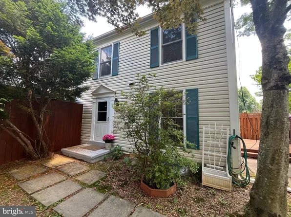 39 Triple Crown Ct, Gaithersburg, MD 20878