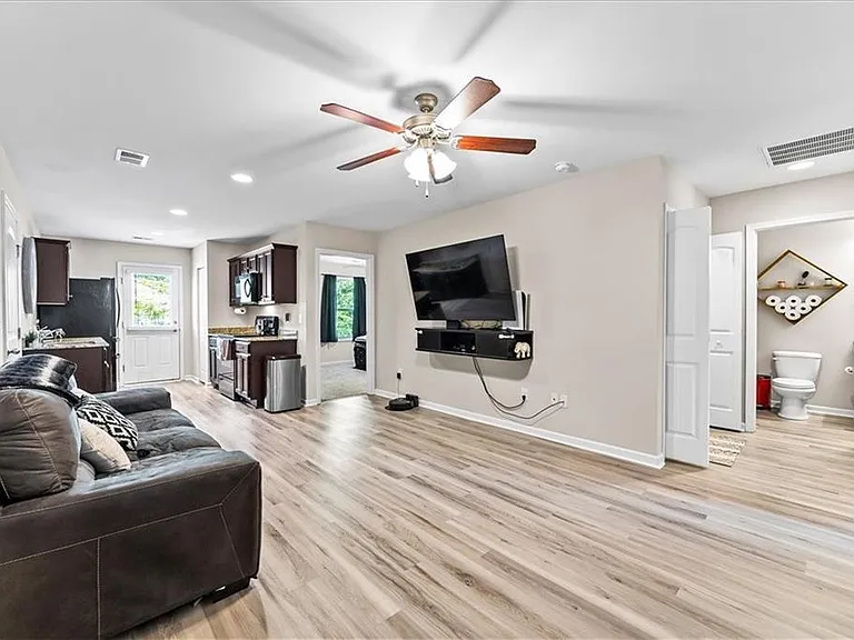 201 Vista Cir — Photo 4