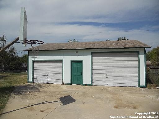2nd image of 403 High Meadow Dr