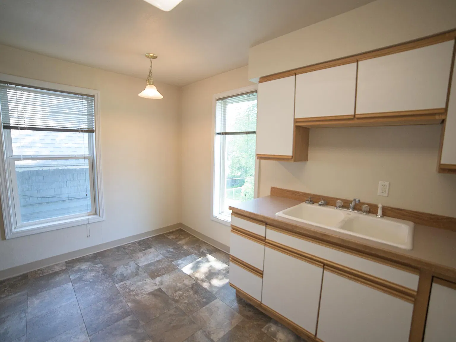 2 bed, 832 sqft, $1,180 — Photo 4
