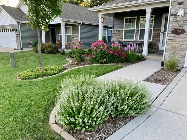 104 N Emerald Dr, Chesterton, IN 46304