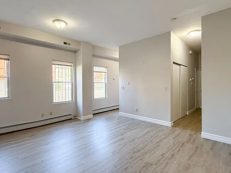 77 Green St #79 — Photo 11
