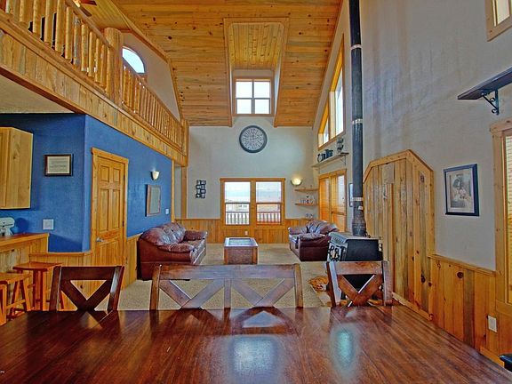 5th image of 2135 Mountain Meadow Dr
