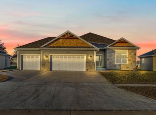 3330 SW 44th St, Topeka, KS 66610