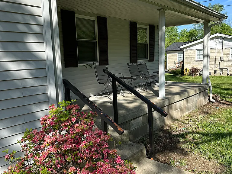 10412 Stonestreet Rd — Photo 3
