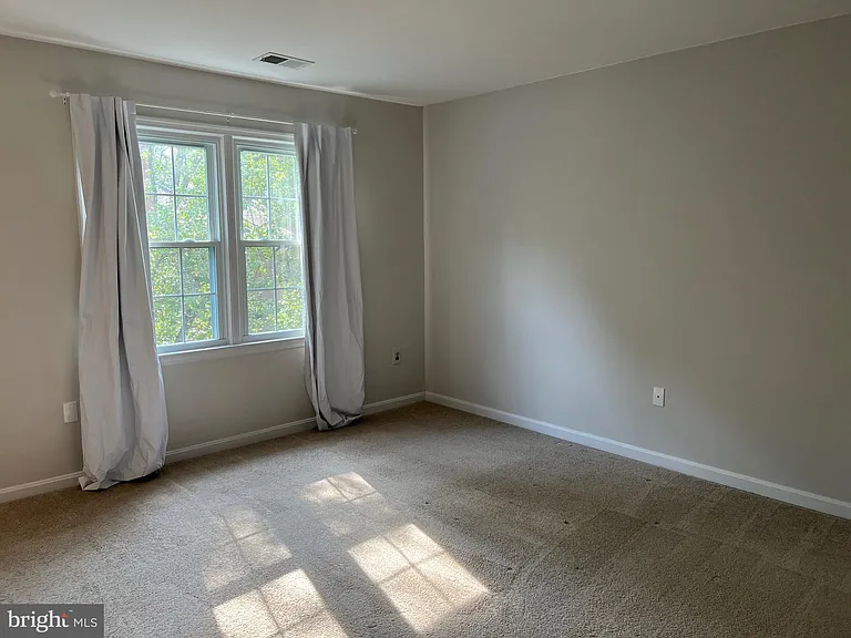 7384 Jiri Woods Ct — Photo 18