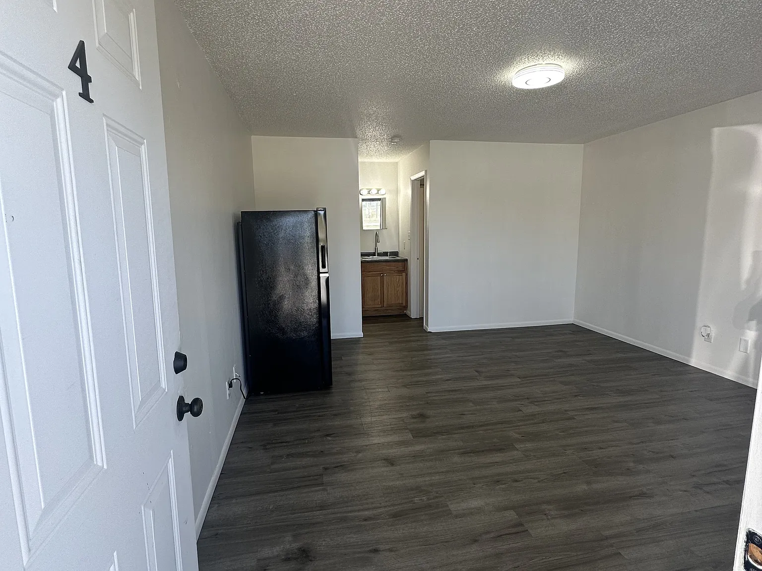 Studio Living — Photo 2