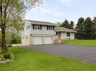 W286S3681 Snow Goose Trl, Waukesha, WI 53189