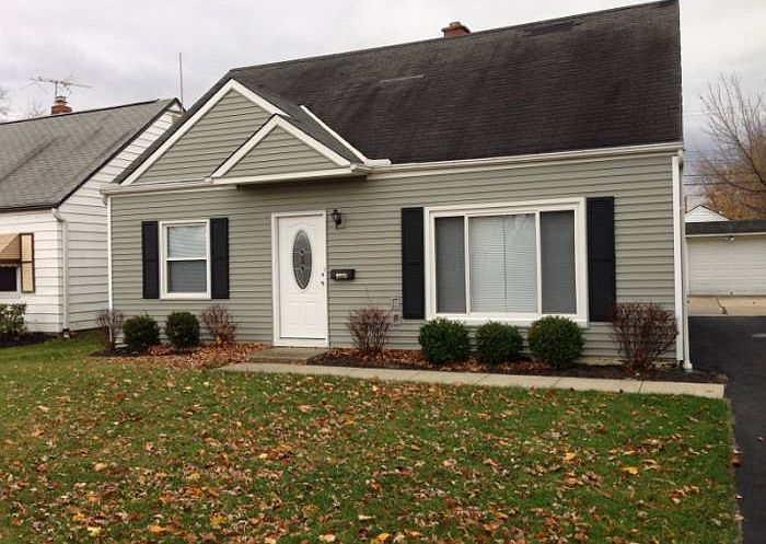1st image of 27170 Drakefield Ave