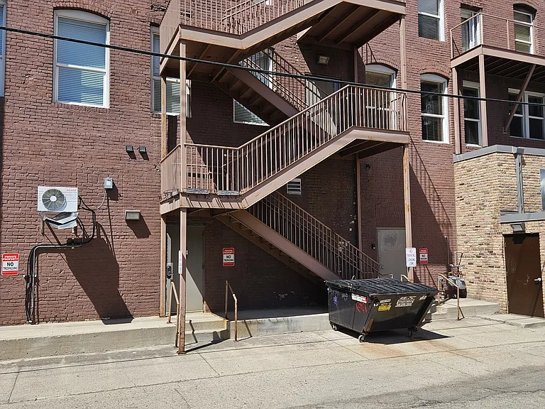 319 Broadway N #304 — Photo 19