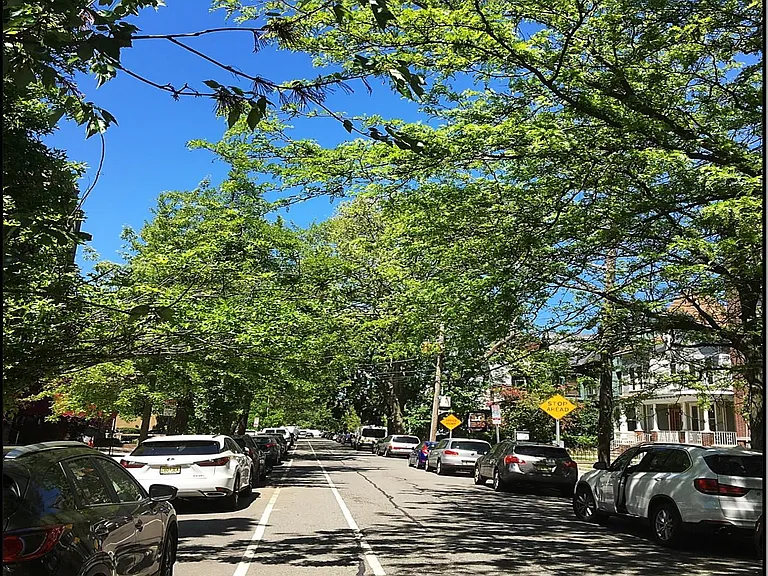86 Sherman Pl — Photo 18