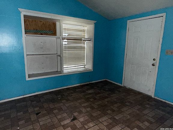 5th image of 1109 Allende