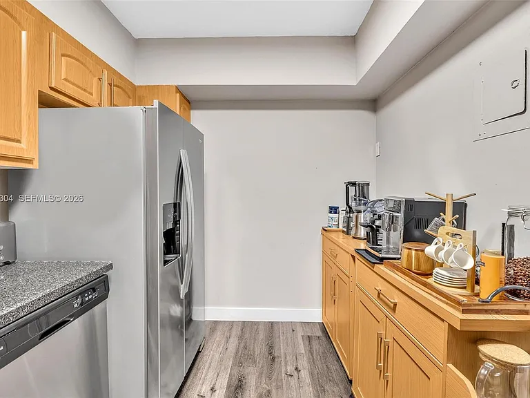 3375 N Country Club Dr #905 — Photo 6