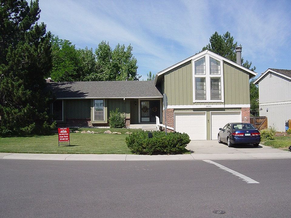 Outstanding Knolls Home