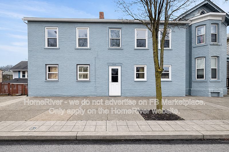 1st image of 1212 3rd Ave