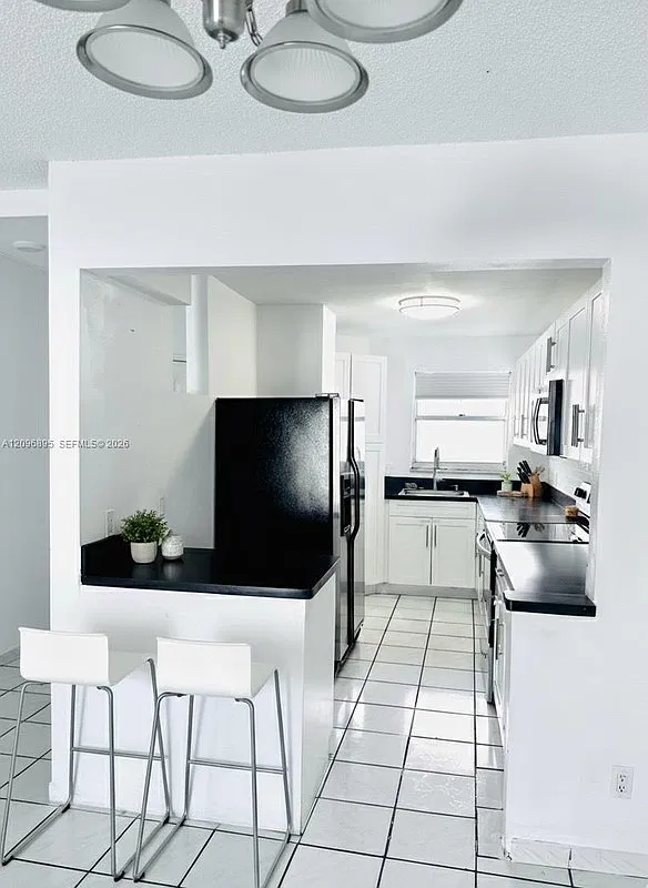 1750 W 46th St #535 — Photo 2