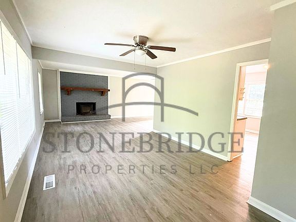 4th image of 34 Bent Hickory Way