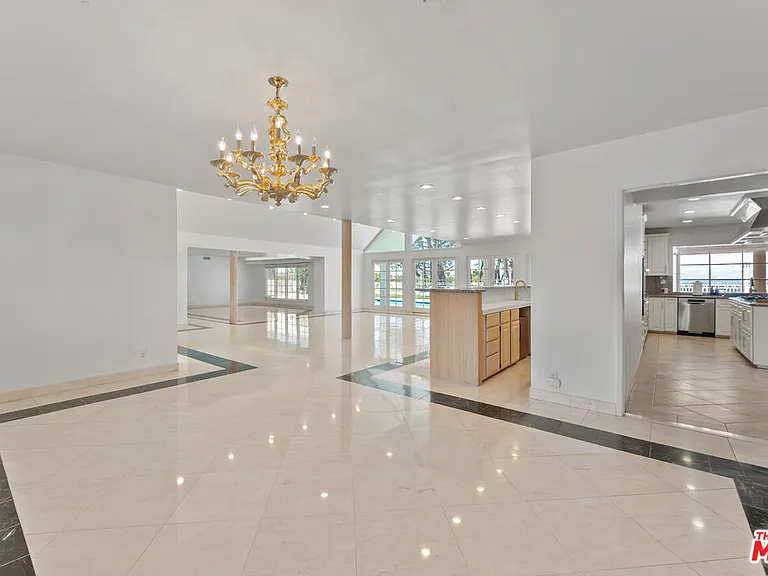 4159 Regal Oak Dr — Photo 11