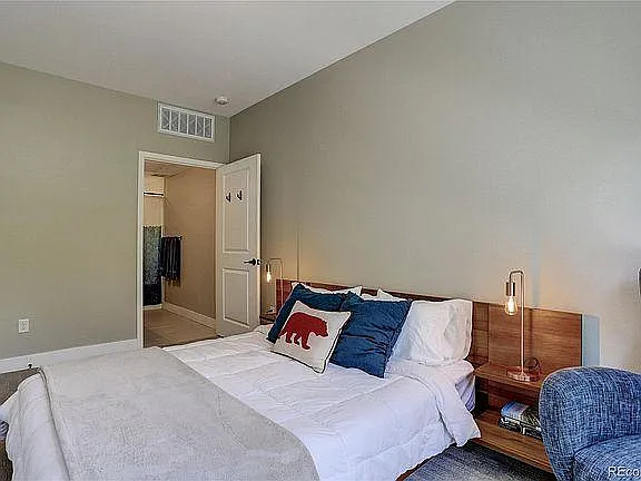 2727 W 28th Ave #202 — Photo 4