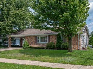 2818 Normandy Dr, Mishawaka, IN 46545