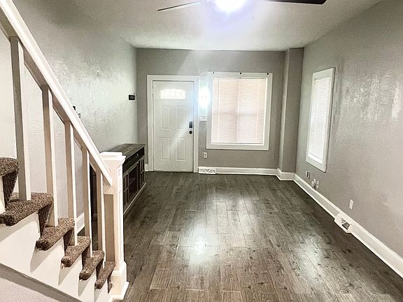 3rd image of 242 N 8th St #242