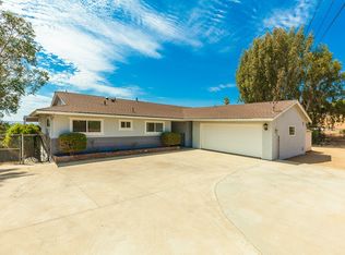370 Hidden Lake Ln, Vista, CA 92084
