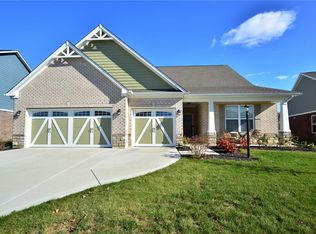 7421 W Doyal Dr, Whitestown, IN 46075