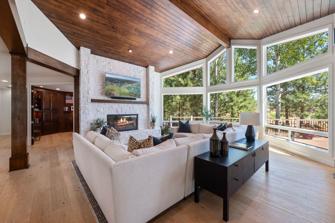 next background image