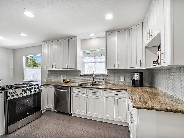 6215 Queensloch Dr — Photo 12