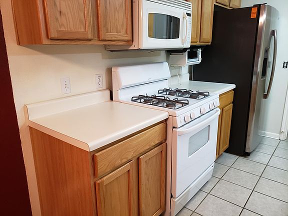 5th image of 1103 Stephanie Lee Ln