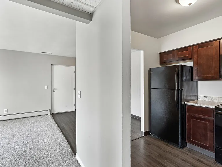 Montana Ridge Apartments — Photo 11