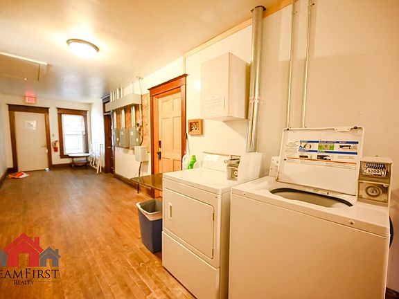 4th image of 205 N Maple St APT 101
