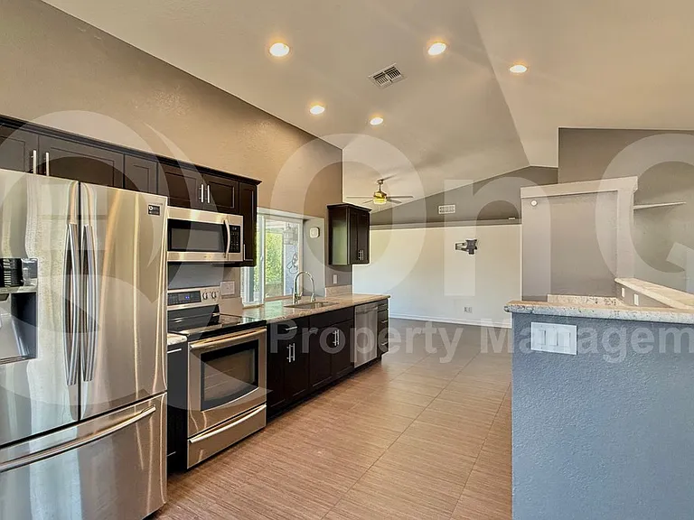 18439 N 56th Dr — Photo 3