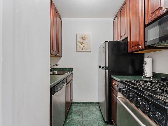 5th image of 225 E 57th St APT 7P