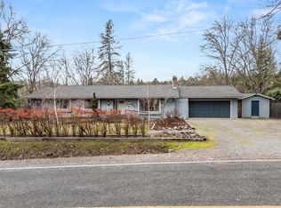 262 Lathrop Rd, Grants Pass, OR 97526