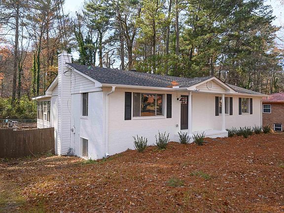 4th image of 819 Sherwood Forest Dr