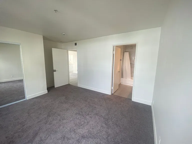 Rodeo Apartments — Photo 27
