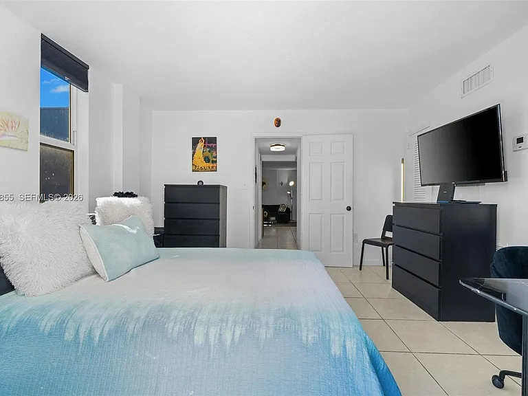 801 S Ocean Dr #207 — Photo 14