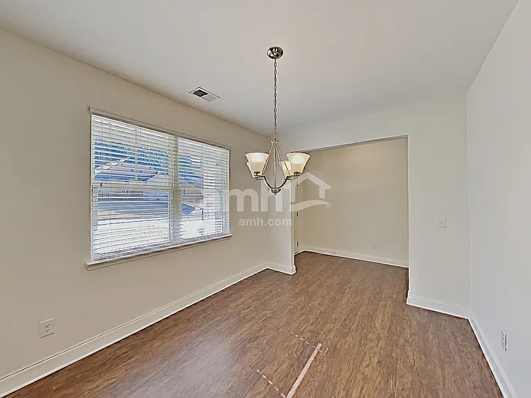 209 McBee Pl — Photo 5