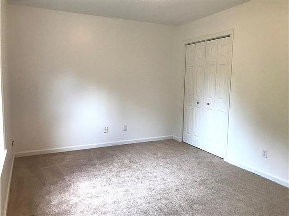 4th image of 1132 N Davis Ave