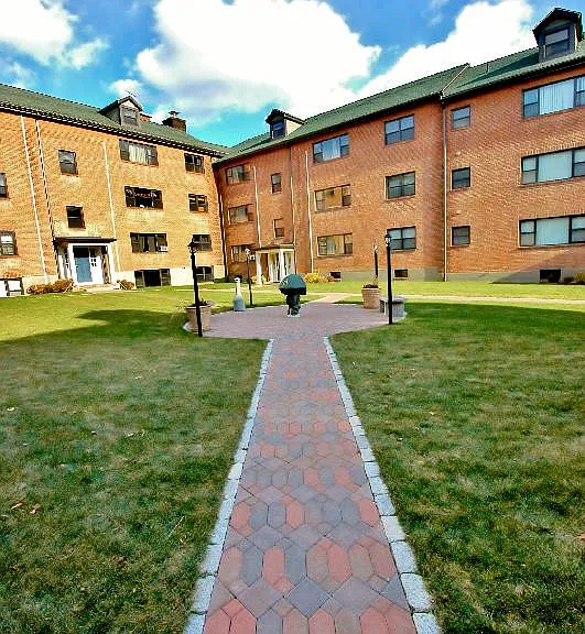 110 Longwood Ave #4 — Photo 2
